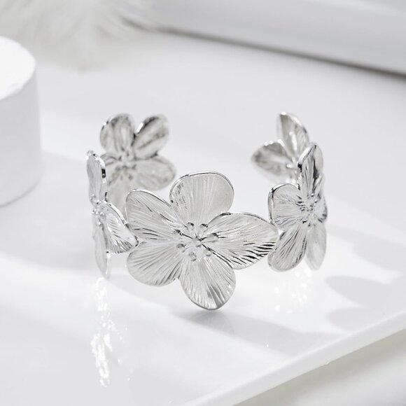 Vintage Flower Butterfly Chunky Cuff Bracelet - Gold or Silver Statement Jewelry - Picture 3 of 6